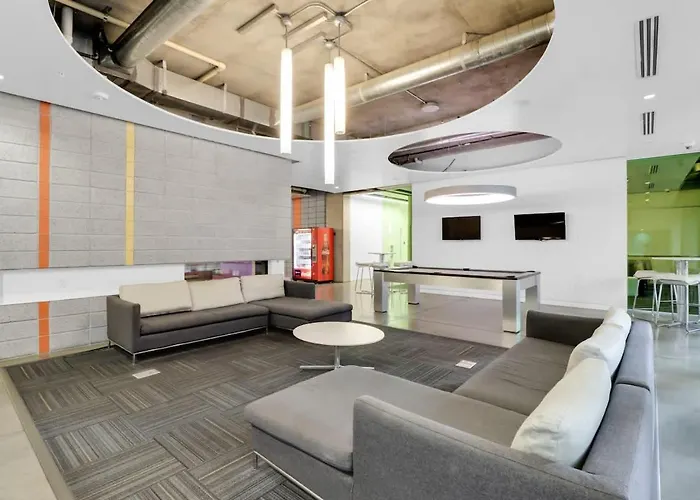 Centric 2br In Heart Of Dtphx Free Parking & Pool Apartment Phoenix