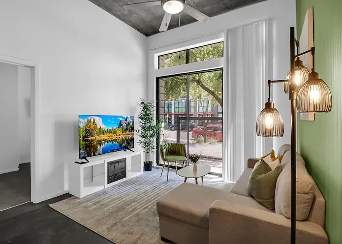 Centric 2br In Heart Of Dtphx Free Parking & Pool Apartment Phoenix