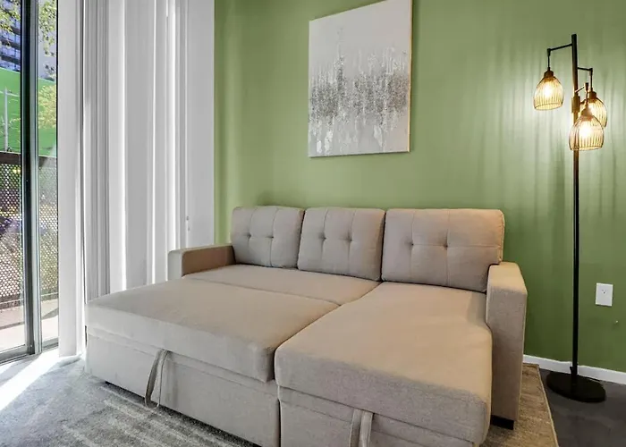 Apartment Centric 2br In Heart Of Dtphx Free Parking & Pool